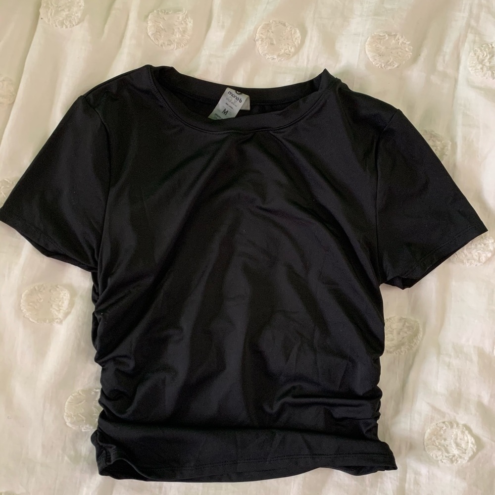 ❌SOLD❌Ruched Side Crop Top